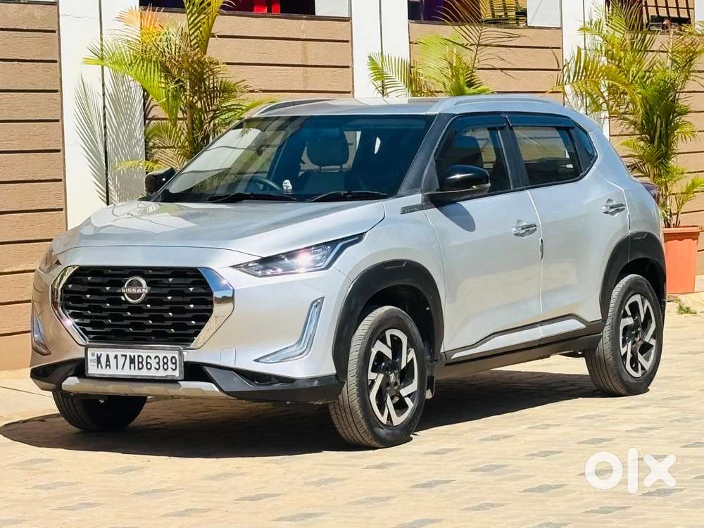 Nissan Magnite 1.0 Xv Premium, 2023, Petrol