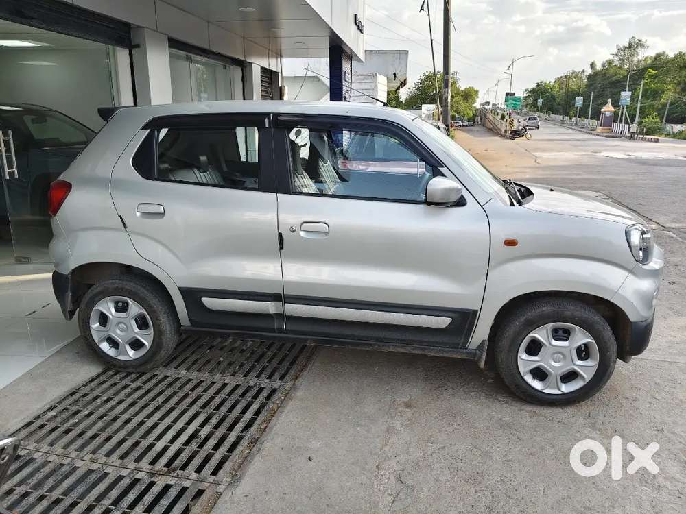 Maruti Suzuki Spresso Vxi+,25000kms Driver ,all Company Accoriess