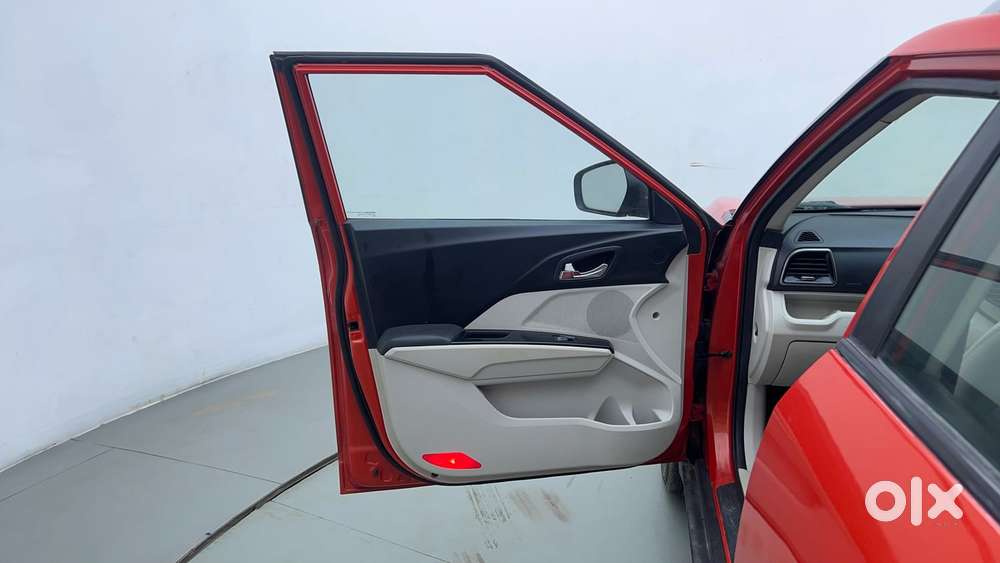 Mahindra Xuv300 W8 Option, 2020, Petrol
