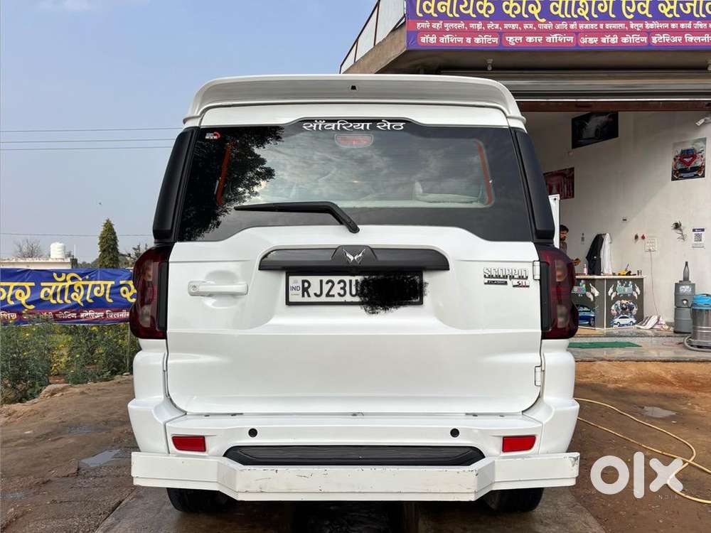 Mahindra Scorpio Classic S11