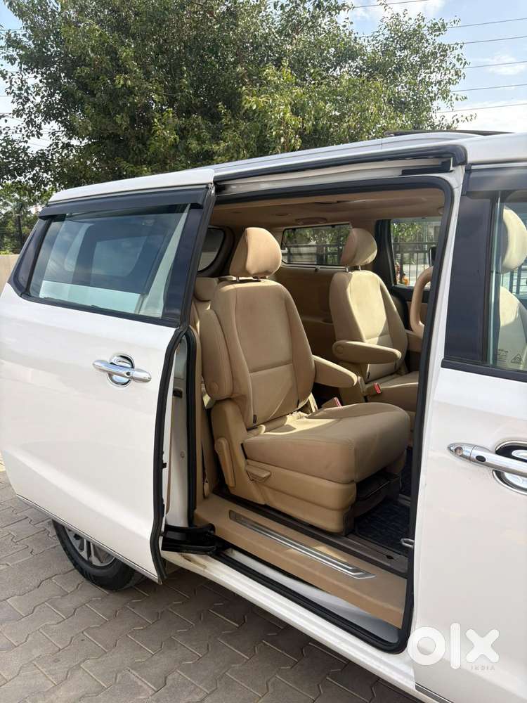 Kia Carnival Prestige, 2021, Diesel
