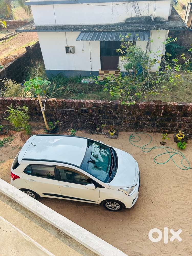 Hyundai Grand I10 Sportz 2017 Petrol Well Maintained