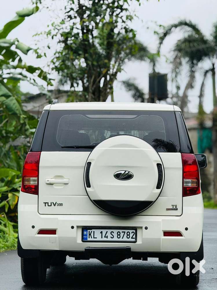 Mahindra Tuv 300