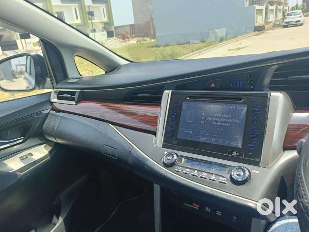 Toyota Innova Crysta 2.5z, 2017, Diesel