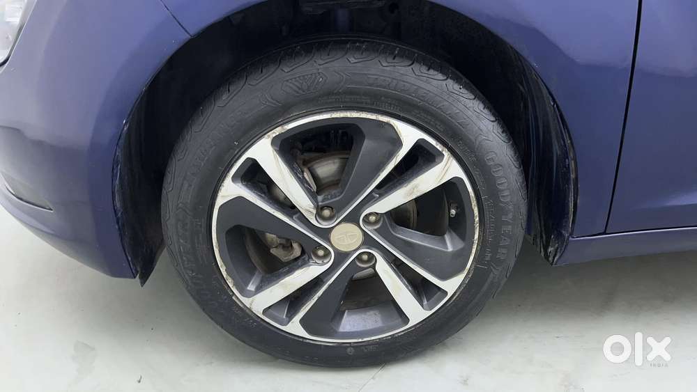 Tata Altroz 1.2 Xza Plus, 2022, Petrol