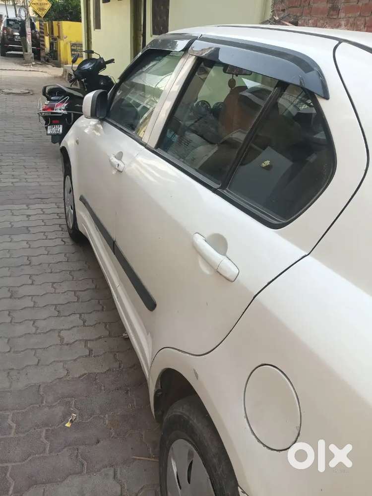 Maruti Suzuki Dzire 2011 Diesel 98000 Km Driven