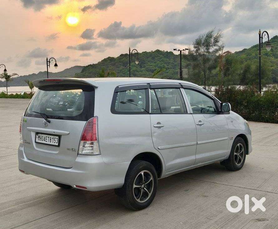 Toyota Innova 2004-2011 2.5 G (diesel) 8 Seater Bs Iv, 2011, Diesel