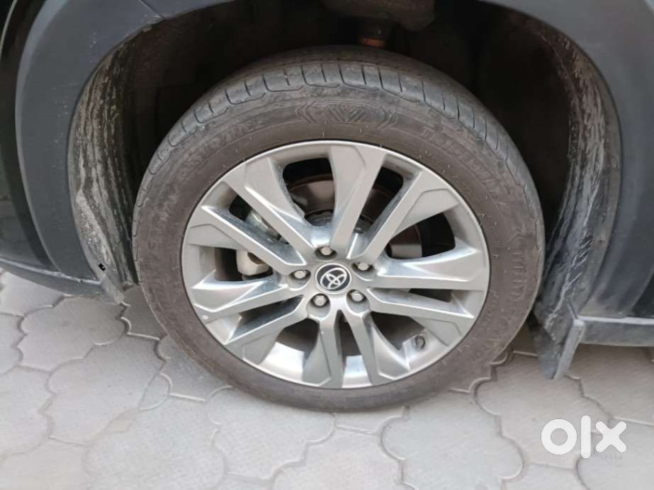 Toyota Innova Hycross 2.0 Zx Hybrid 7 Str, 2025, Petrol