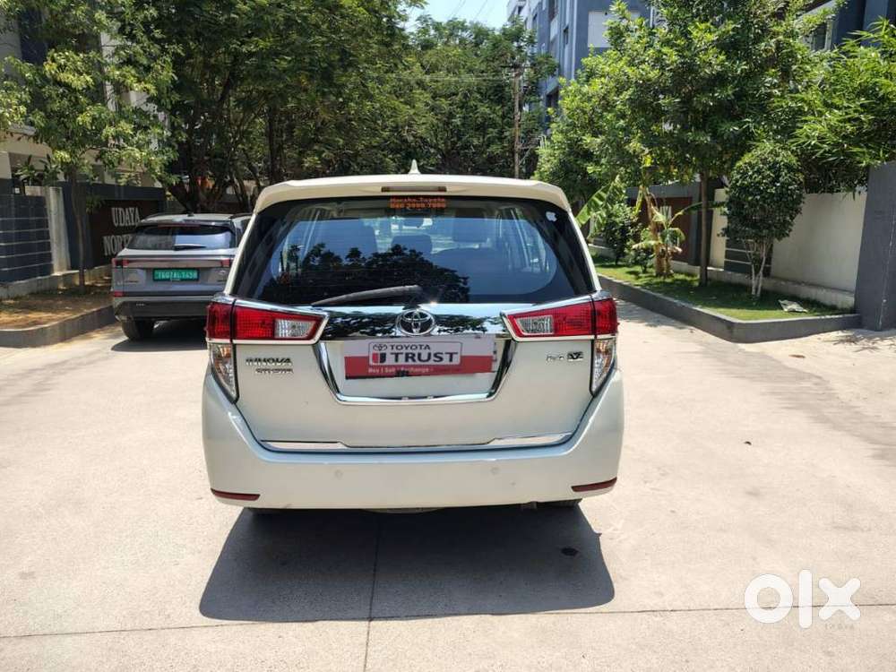 Toyota Innova Crysta 2.4 Vx Mt 8s, 2017, Diesel