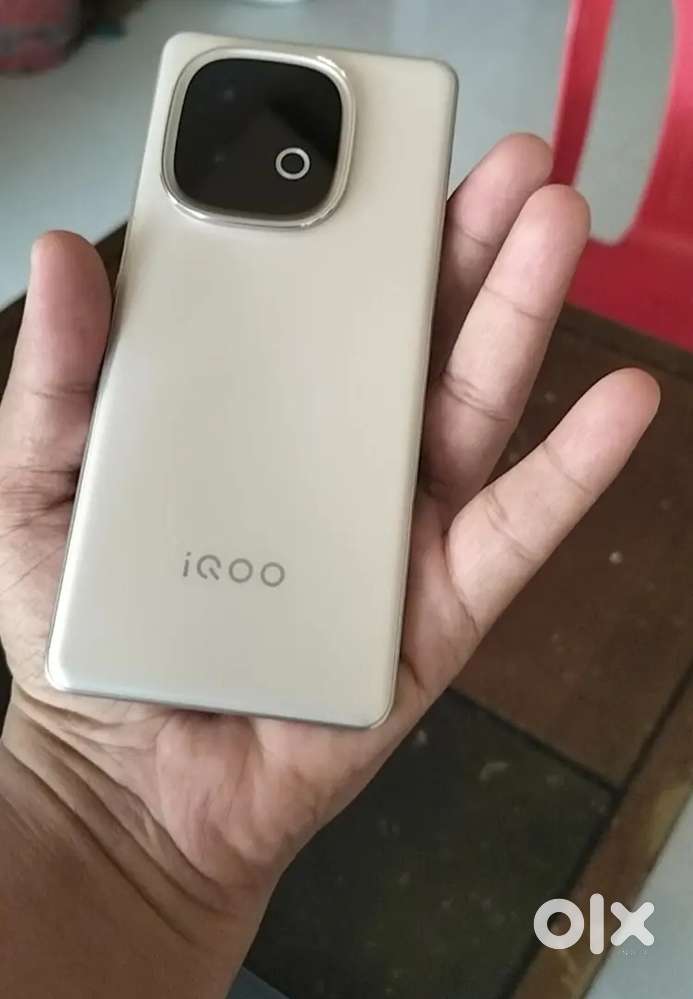 IQOO NEO 10    8/258 GB