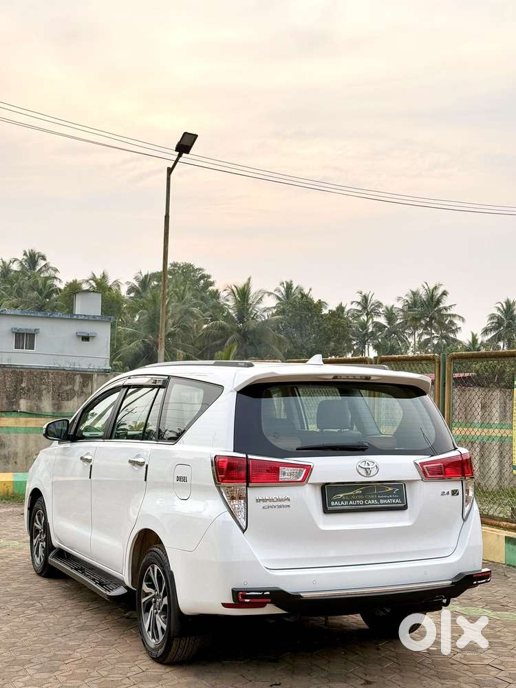 Toyota Innova Crysta 2.4 V, 2023, Diesel