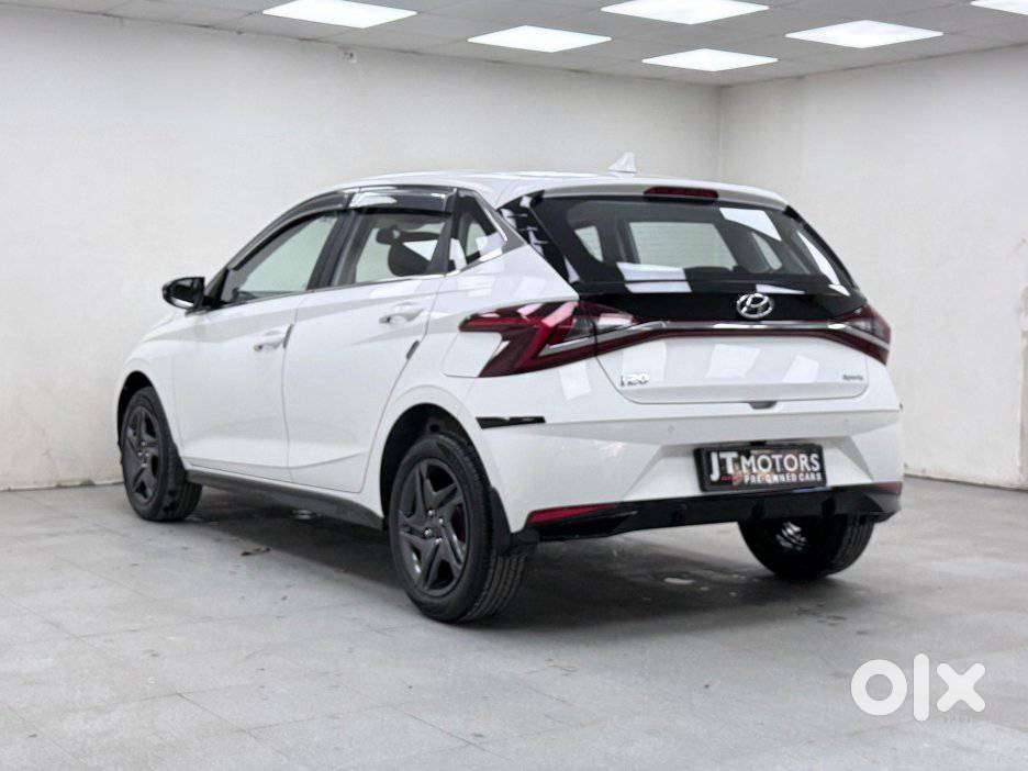 Hyundai I20 Sportz 1.2 Ivt, 2023, Petrol