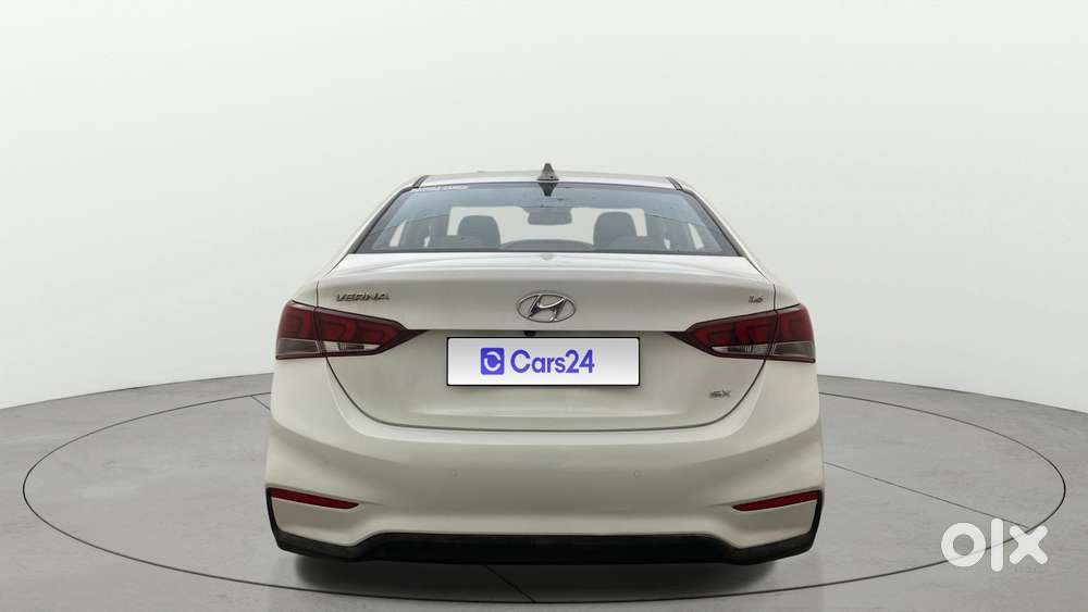 Hyundai Verna 1.6 Vtvt Sx, 2018, Petrol