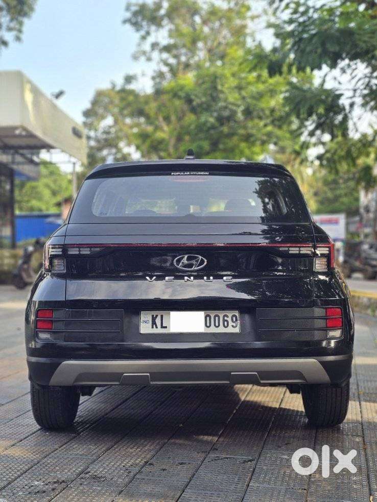 Hyundai Venue 1.2 S (o), 2023, Petrol