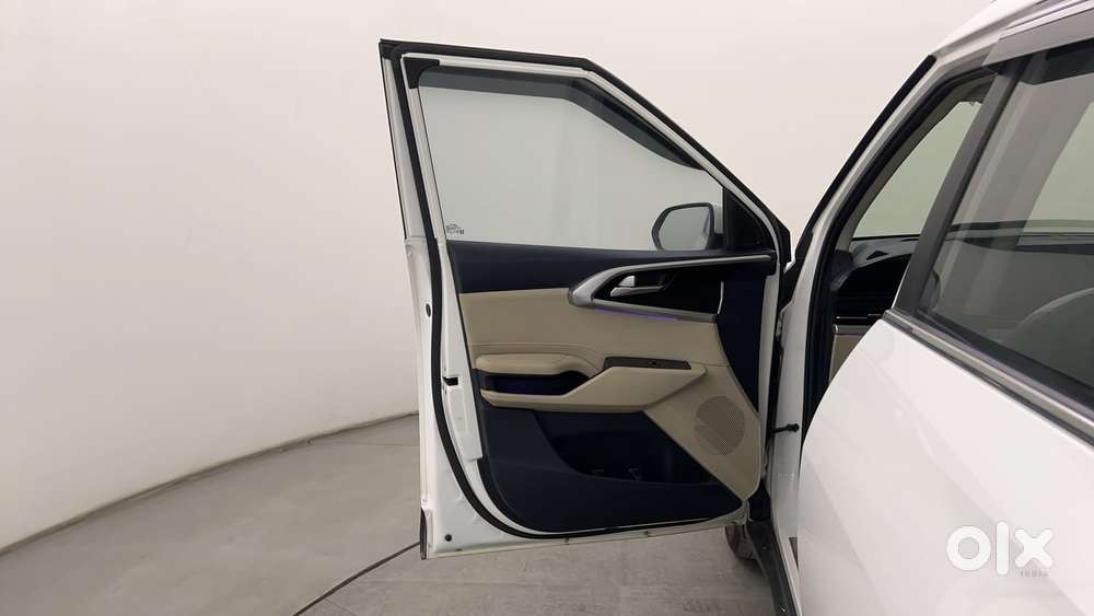 Kia Carens 1.4 Luxury 7 Str, 2022, Petrol