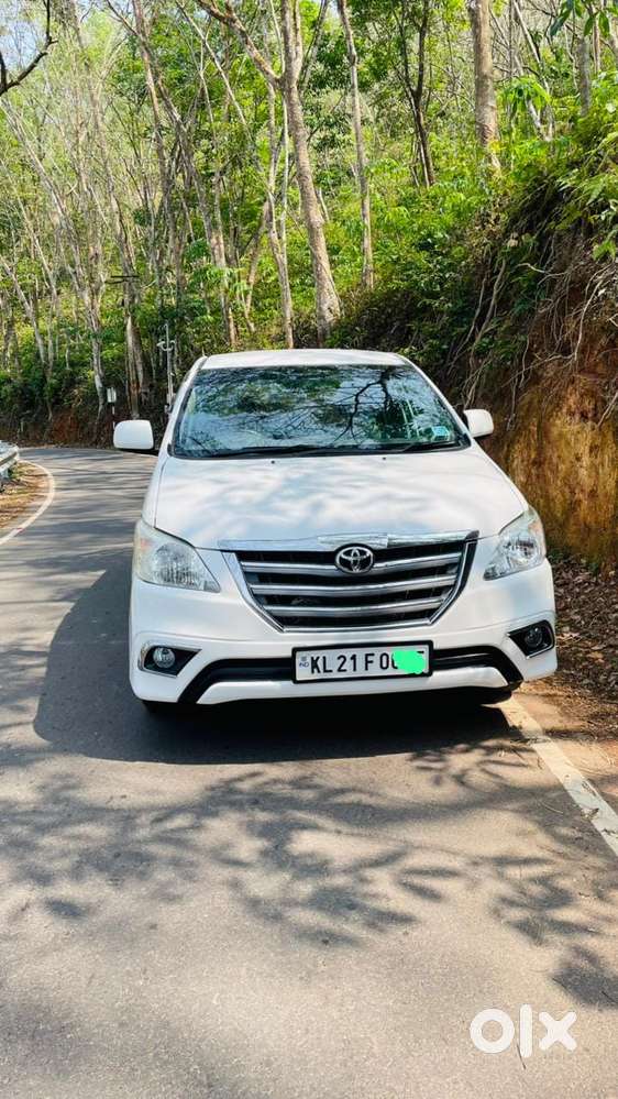 Toyota Innova 2.5 G (diesel) 7 Seater Bs Iv, 2012