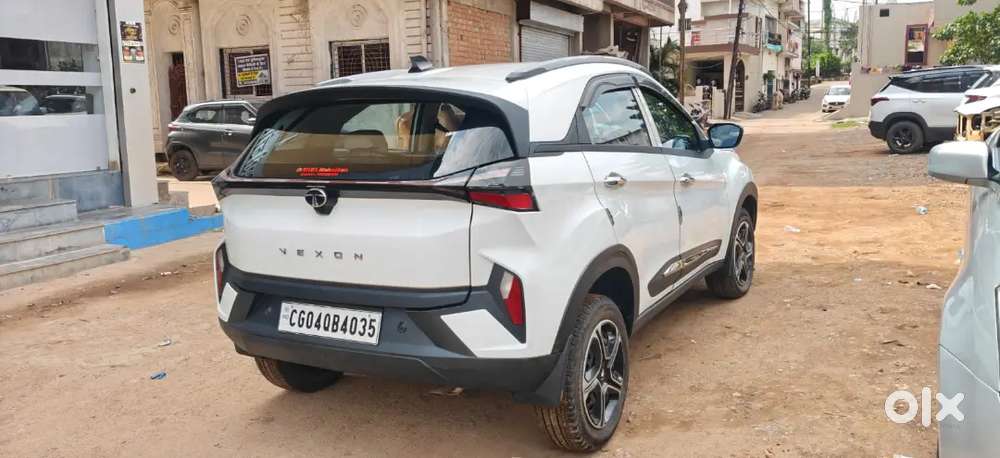 Tata Nexon Petrol 30 December2024 Sunroof