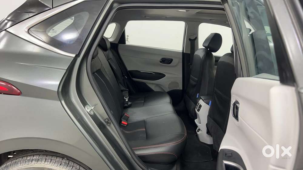 Hyundai New I20 1.2 Asta (o) Ivt, 2023, Petrol