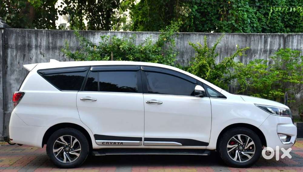 Toyota Innova Crysta 2.4 V, 2024, Diesel