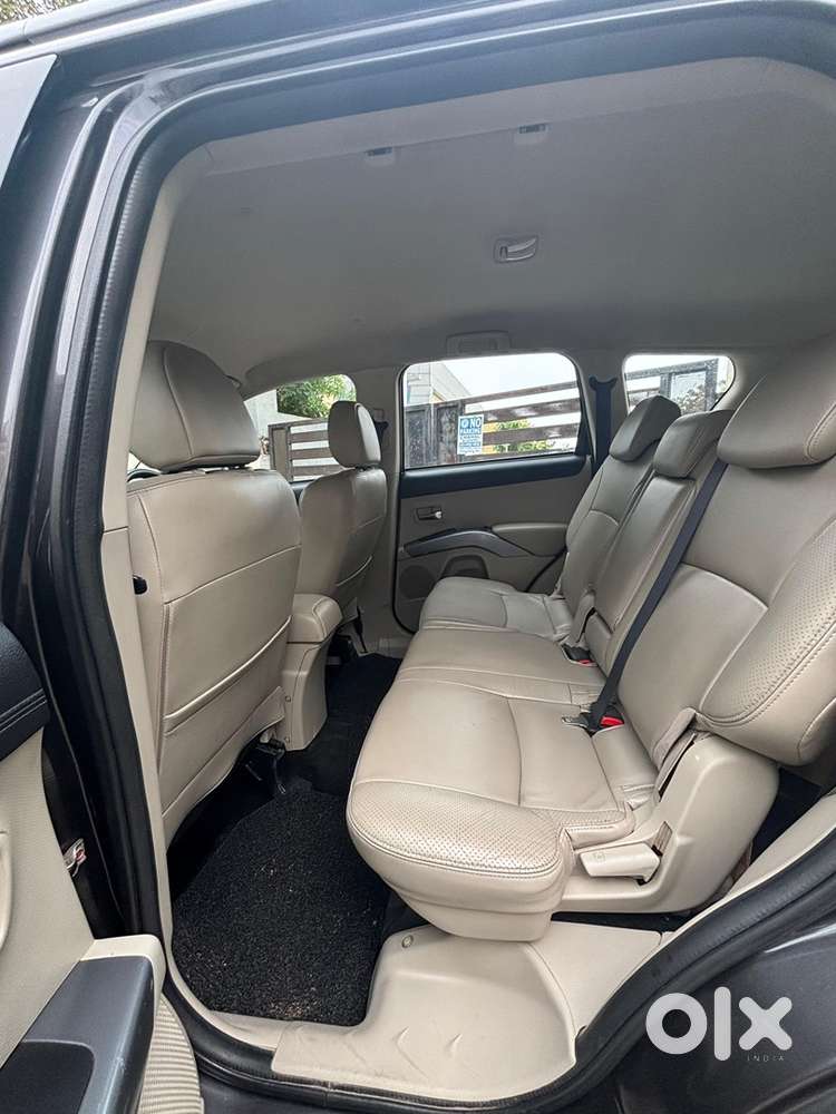 Mitsubishi Outlander 2011 Petrol