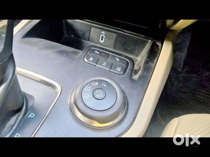 Ford Endeavour 2.2 Titanium At 4x2, 2021, Diesel