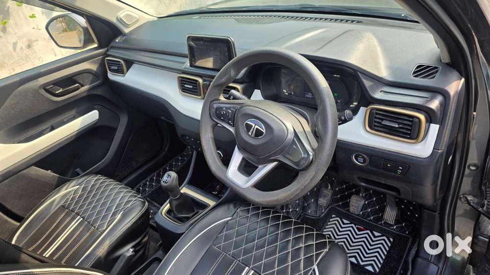 Tata Punch Accomplished Dazzle Sunroof Cng, 2024, Cng & Hybrids