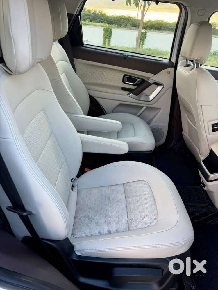 Tata Safari Accomplished Dual Tone At, 2025, Diesel