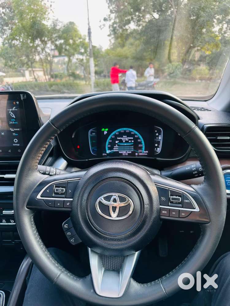 Toyota Urban Cruiser Hyryder 1.5 V Hybrid, 2024, Petrol
