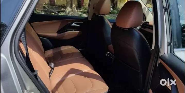 Mg Hector Plus Sharp Pro 1.5 Turbo Petrol Cvt 6 Str, 2023, Petrol