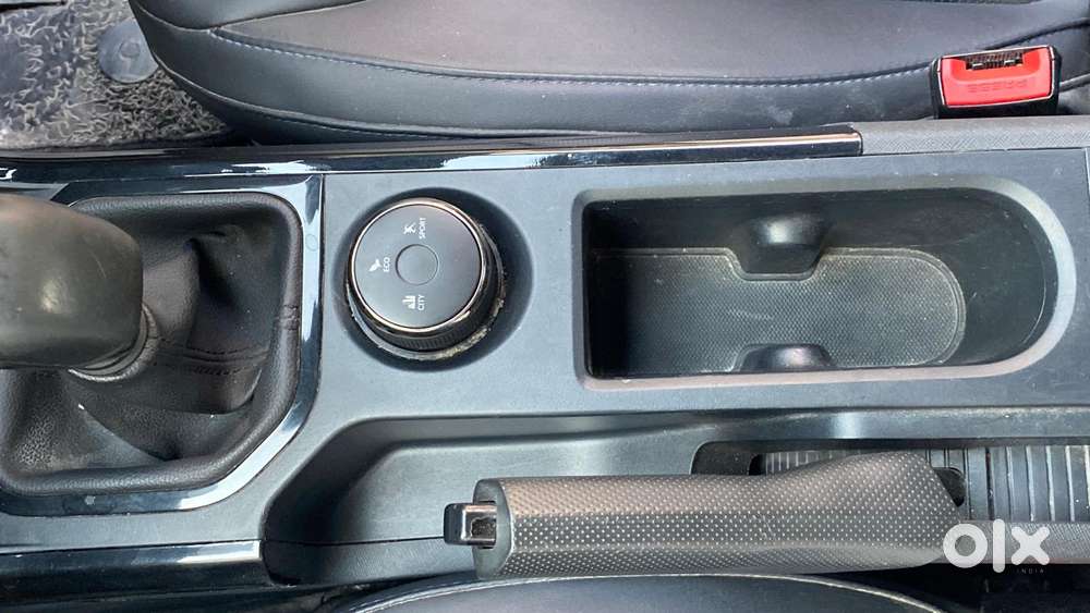 Tata Nexon Creative Plus 1.2 Petrol 6mt Dark Edition, 2024, Petrol