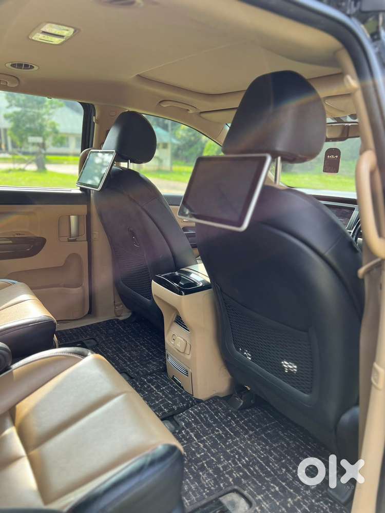 Kia Carnival Premium, 2021, Diesel