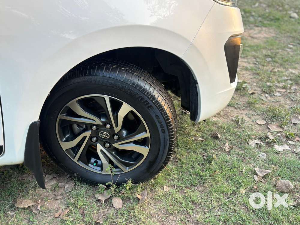 Toyota Innova Crysta [2020-ongoing] 2.7 Vx 7 Str, 2022, Petrol