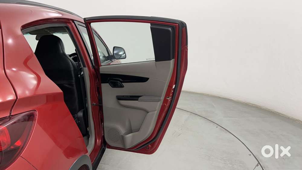 Mahindra Kuv 100 2016-2017 Mfalcon G80 K6, 2016, Petrol