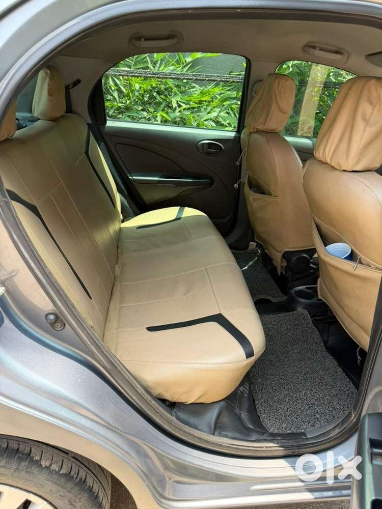 Toyota Etios Liva 2013 Petrol Well Maintained