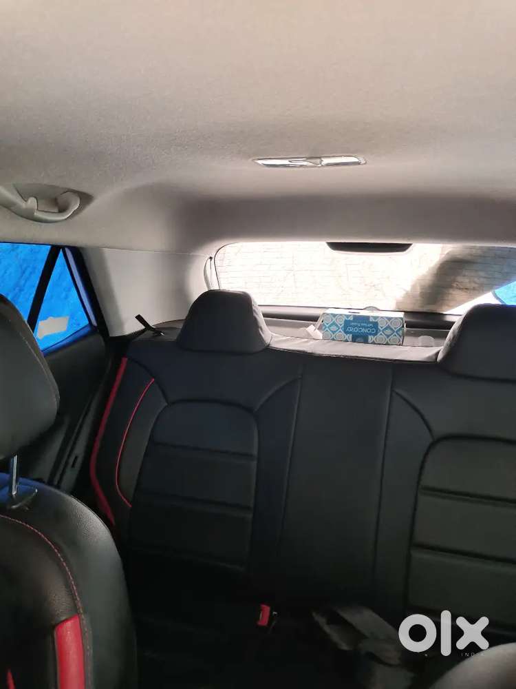 Hyundai Venue Kappa 2022  Bank Employee Car Km Driven 12000 Only