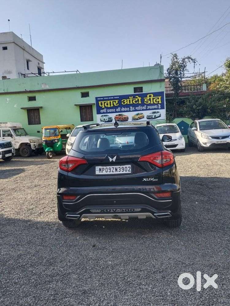 Mahindra Xuv300 W4, 2023, Cng & Hybrids