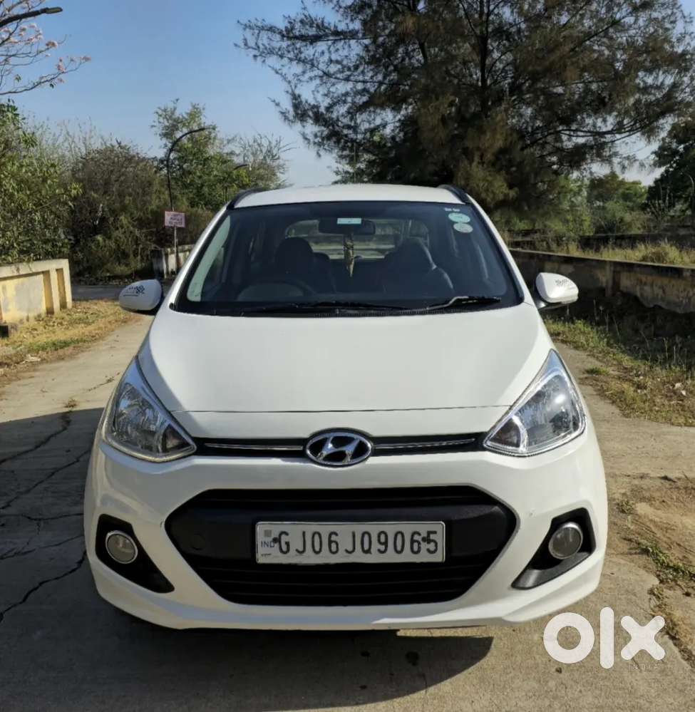 Anniversary Model Grand I10 Prime (special Edition - Red & Black)