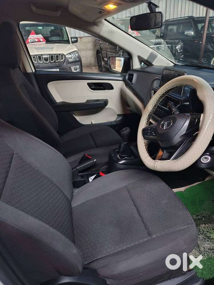 Tata Altroz 1.2 Xm Plus, 2021, Petrol