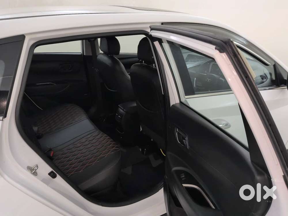 Hyundai New I20 1.2 Asta (o) Mt, 2023, Petrol