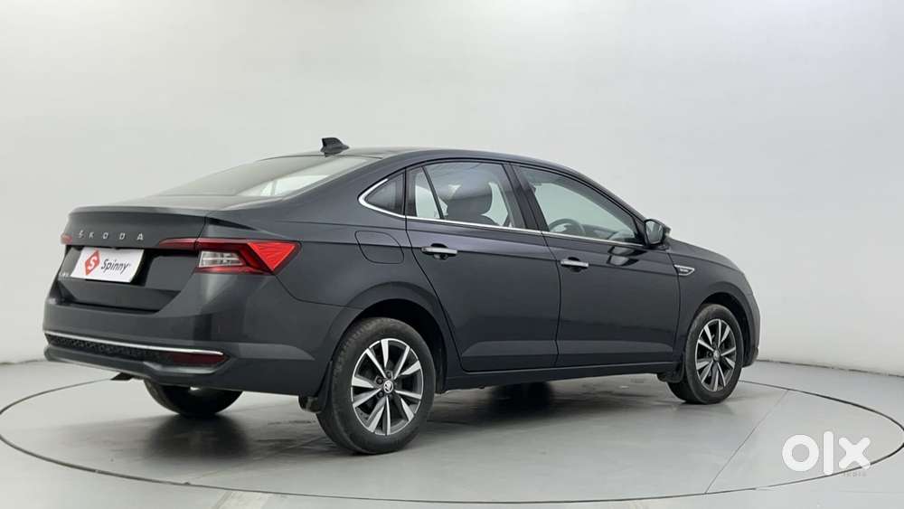 Skoda Slavia Style 1.0l Tsi At, 2022, Petrol