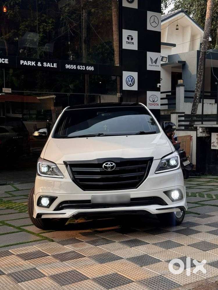 Toyota Innova 2.5 G (diesel) 8 Seater, 2015, Diesel