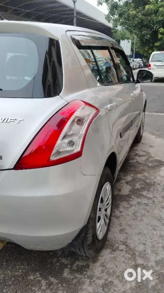 Maruti Suzuki Swift Vxi, 2014, Petrol