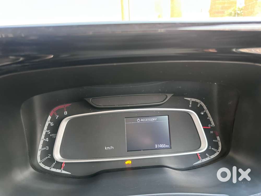 Kia Sonet 2022 Petrol 33000 Km Driven