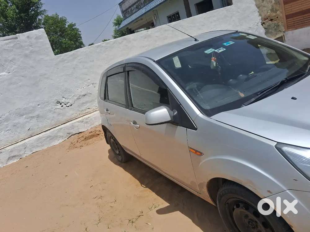 Ford Figo Petrol Manual 2012