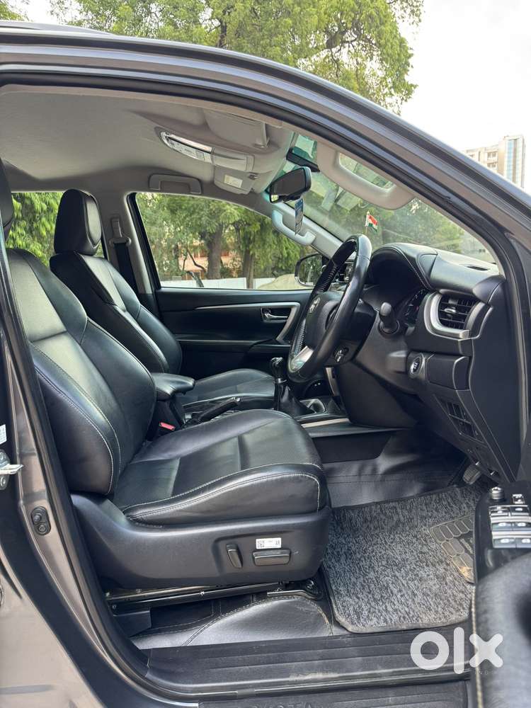 Toyota Fortuner [2021-ongoing] 2.8 2wd Diesel Mt, 2021, Diesel