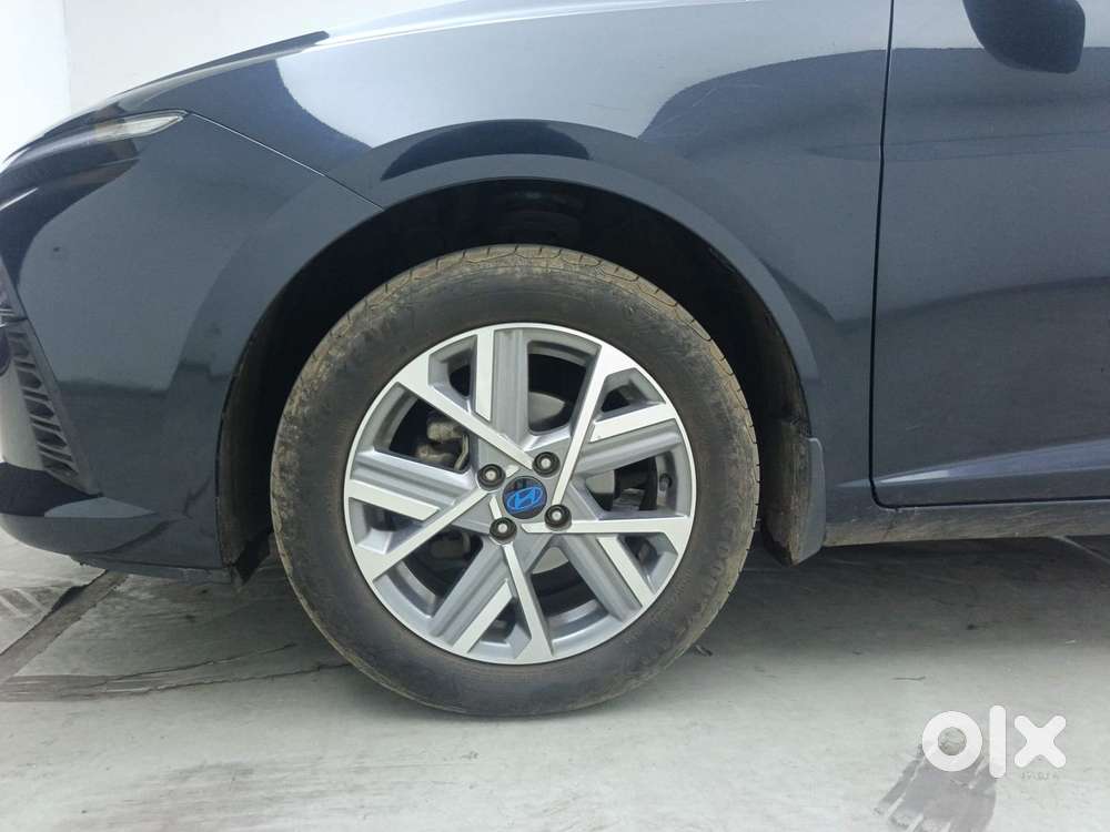 Hyundai Verna 1.5 Sx Petrol Mt, 2023, Petrol