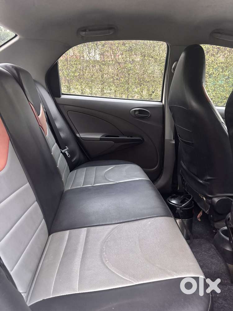 Toyota Etios 2010-2012 G, 2011, Petrol