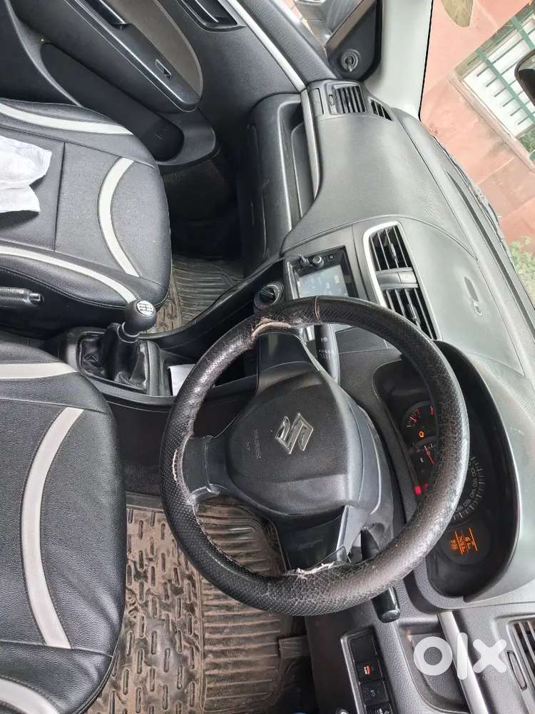 Maruti Suzuki Swift Lxi 2017