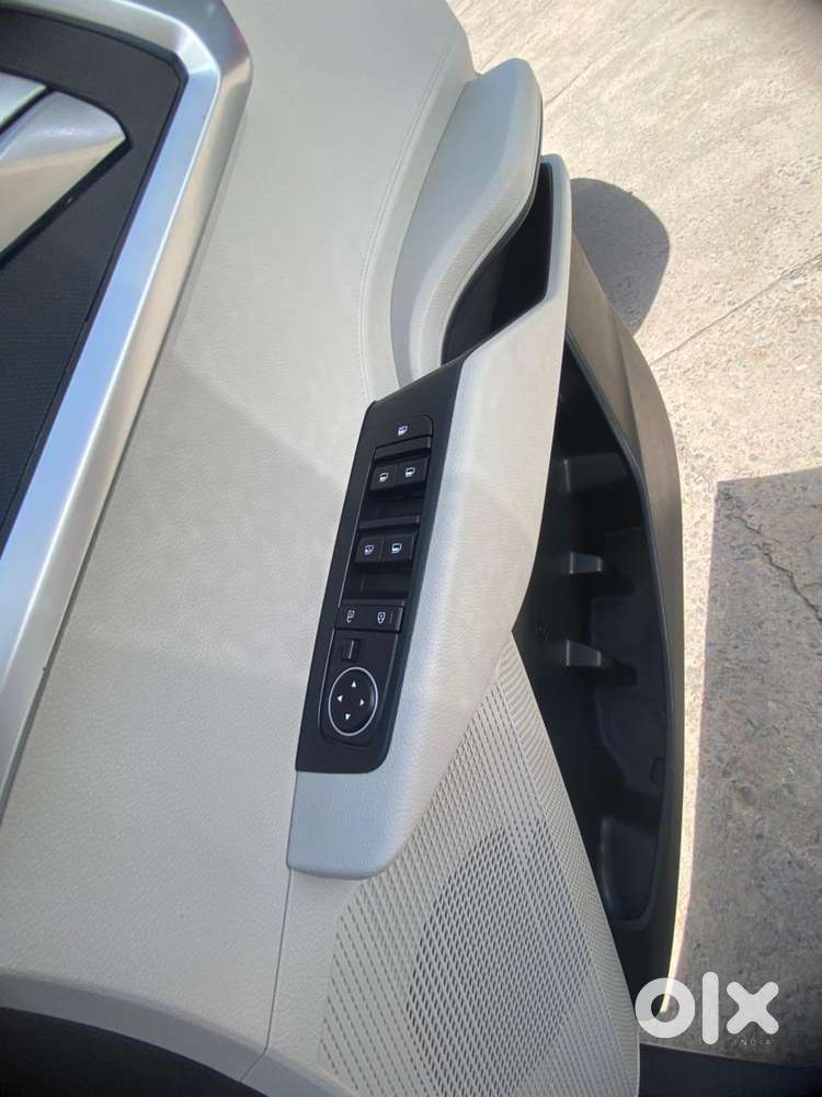 Kia Carens G 1.5 6mt Premium (o) 7-seater, 2023, Petrol