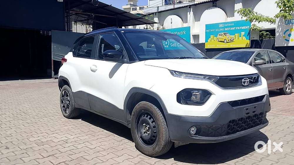 Tata Punch 1.2 Revotron Creative Amt Dual Tone, 2023, Petrol